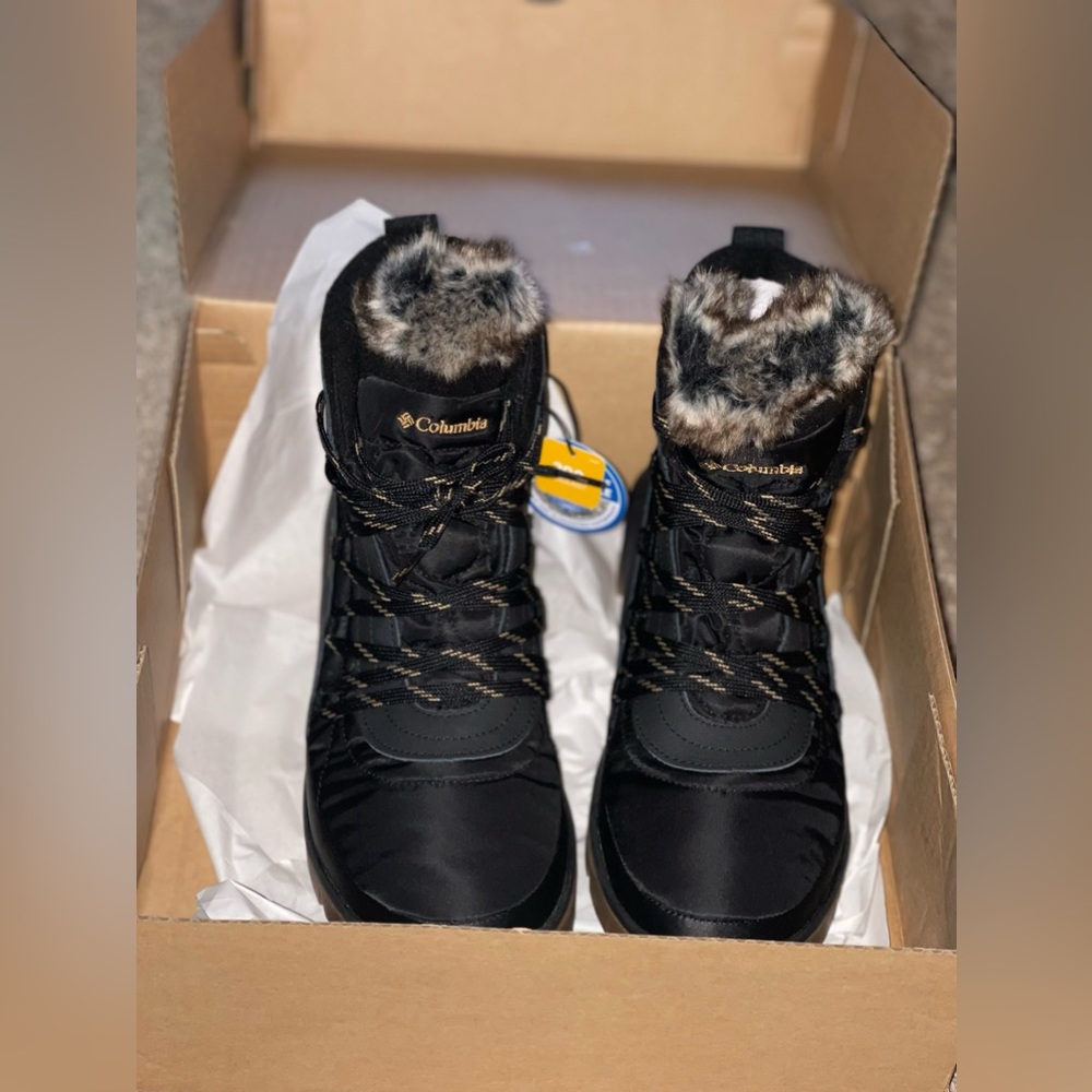 Keetley Shorty Columbia Womens Boots Black